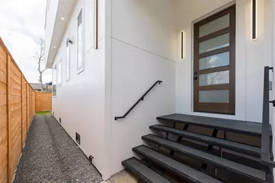 1122 E 27th St #A, Houston, TX 77009 - Photo 2