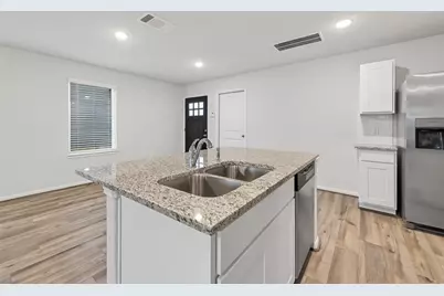 5263 Shallowhurst Lane, Katy, TX 77449 - Photo 12