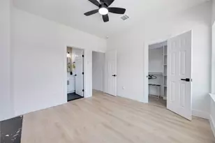 2118 Des Chaumes St, Houston, TX 77026 - Photo 20