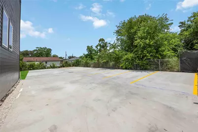 2118 Des Chaumes Street, Houston, TX 77026 - Photo 30