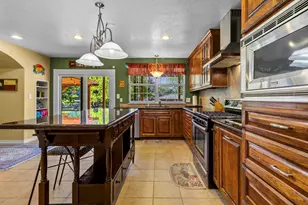 235 S Cir Dr, Livingston, TX 77351 - Photo 12