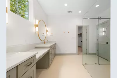 271 S College Street, La Grange, TX 78945 - Photo 12