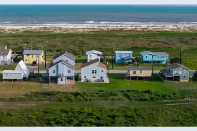 207 Beachfront Drive, Matagorda, TX 77457 - Photo 2