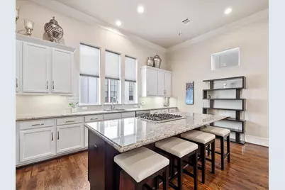 249 E 27th Street, Houston, TX 77008 - Photo 10