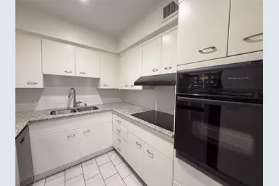 2600 Bellefontaine Street #A25, Houston, TX 77025 - Photo 8