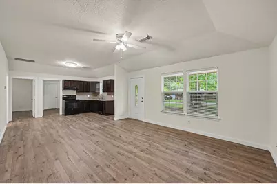 10807 Royal Tricia Drive, Conroe, TX 77303 - Photo 6