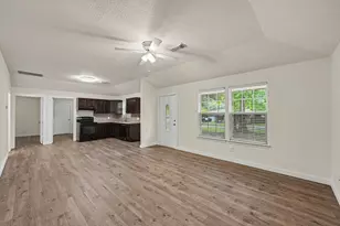 10807 Royal Tricia Dr, Conroe, TX 77303 - Photo 6