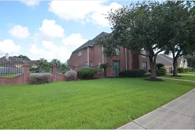 2110 Five Iron Drive, Houston, TX 77089 - Photo 2