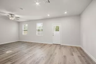 16980 Hazelnut Dr, Conroe, TX 77302 - Photo 8