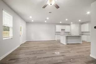 16980 Hazelnut Dr, Conroe, TX 77302 - Photo 6