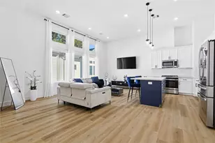 107 W Whitney St, Houston, TX 77018 - Photo 8