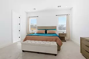 107 W Whitney St, Houston, TX 77018 - Photo 10