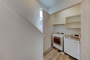 1526 Ojeman Rd, Houston, TX 77055 - Photo 12