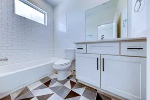 1526 Ojeman Rd, Houston, TX 77055 - Photo 10