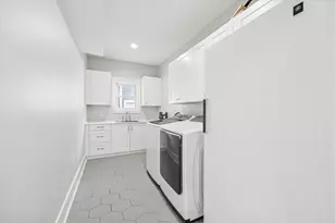 925 E 26th St, Houston, TX 77009 - Photo 14