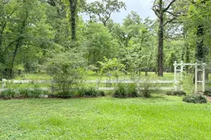 1123 Creekwood St, Crockett, TX 75835 - Photo 32