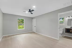 5039 Briscoe St, Houston, TX 77033 - Photo 10