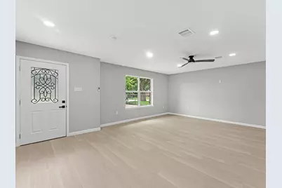5039 Briscoe Street, Houston, TX 77033 - Photo 4