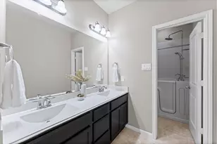 9219 Turnbull Ln, Rosenberg, TX 77469 - Photo 16