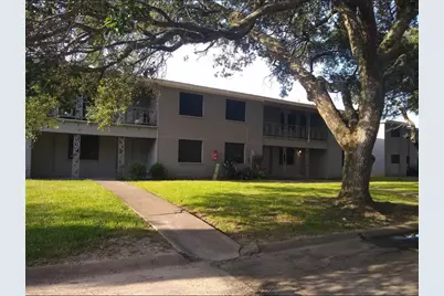 1867 Florida Dr, Seabrook, TX 77586 - Photo 2
