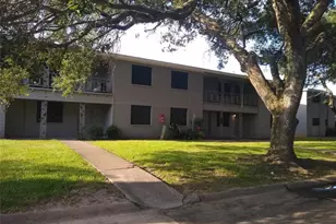 1867 Florida Dr, Seabrook, TX 77586 - Photo 2