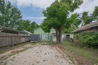 601 N Resident Street, Wharton, TX 77488 - Photo 2