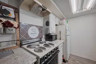 601 N Resident St, Wharton, TX 77488 - Photo 18