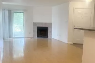 11201 Lynbrook Dr, Houston, TX 77042 - Photo 12