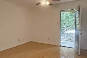 11201 Lynbrook Dr, Houston, TX 77042 - Photo 16