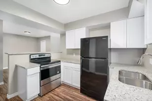 1303 S 2nd St, Conroe, TX 77301 - Photo 1