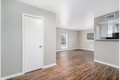 1303 S 2nd Street #4, Conroe, TX 77301 - Photo 4