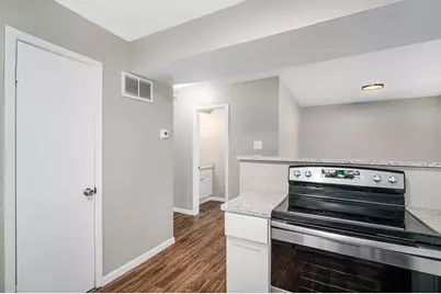 1303 S 2nd Street #4, Conroe, TX 77301 - Photo 6