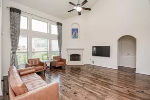27807 Ashbrook Falls Ct, Fulshear, TX 77441 - Photo 10