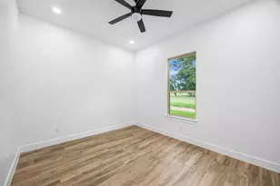 210 Birdie Dr, Hempstead, TX 77445 - Photo 30
