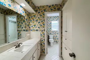 12342 Barryknoll Ln, Houston, TX 77024 - Photo 20