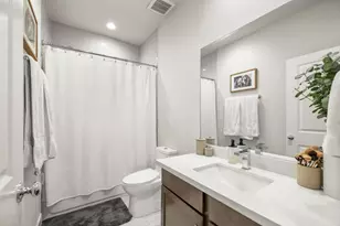 726 Carriage Knls Dr, Houston, TX 77008 - Photo 30
