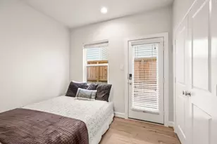726 Carriage Knls Dr, Houston, TX 77008 - Photo 28