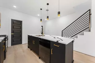 1025 Calvin Ave, Houston, TX 77088 - Photo 12