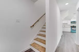 8126 Sterlingshire St, Houston, TX 77078 - Photo 10