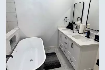 11514 Camphorwood Drive, Houston, TX 77089 - Photo 16