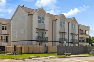 2806 Mills St, Houston, TX 77026 - Photo 2