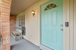 9735 Kemp Forest Dr, Houston, TX 77080 - Photo 4