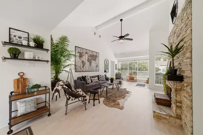 2100 Tanglewilde Street #750, Houston, TX 77063 - Photo 2