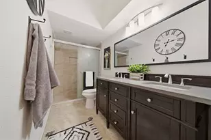 2100 Tanglewilde St, Houston, TX 77063 - Photo 6