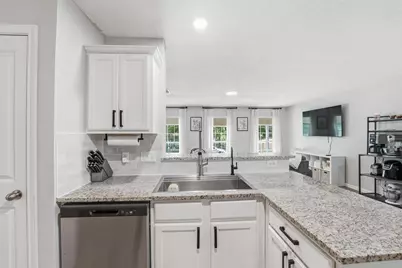15011 Crockett Road, Willis, TX 77378 - Photo 12