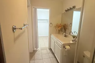 12335 W Village Dr, Houston, TX 77039 - Photo 22