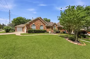18703 Aquatic Dr, Humble, TX 77346 - Photo 2