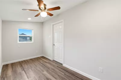 7010 Brownsville Street, Houston, TX 77020 - Photo 22