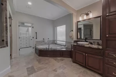 700 Carriage Hills Boulevard, Conroe, TX 77384 - Photo 22