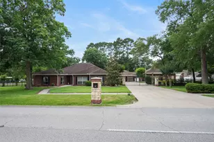 700 Carriage Hills Blvd, Conroe, TX 77384 - Photo 1